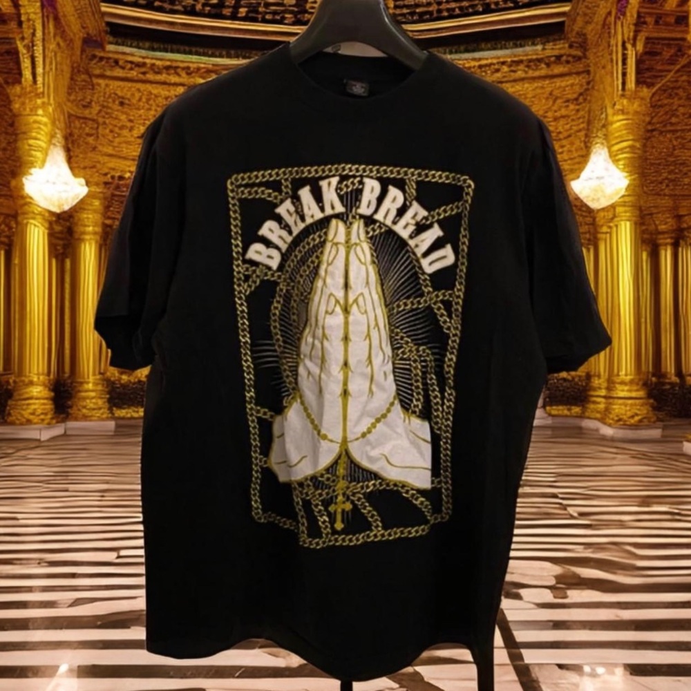Vintage Y2K Prayer Hands Break Bread Gold Black Streetwear Graphic Tee